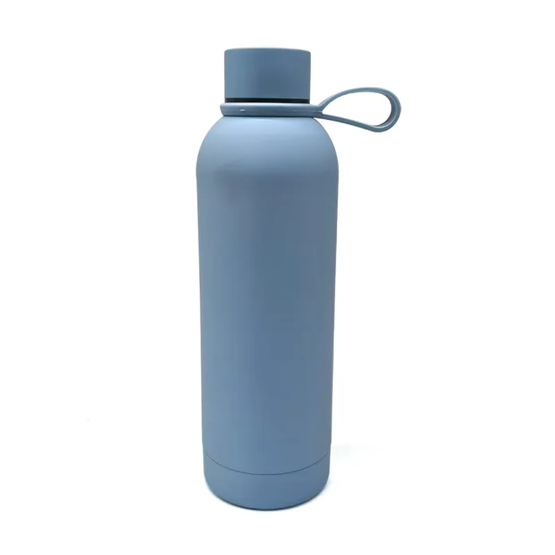 Urheilullinen vesipullo